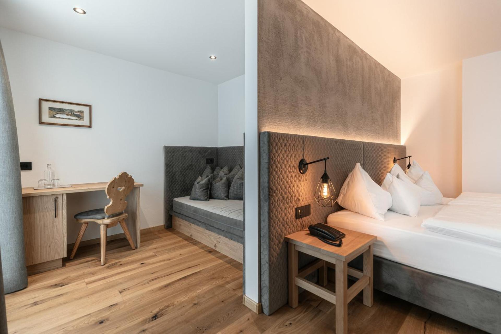 Hotel Niblea Dolomites Ortisei Exterior photo